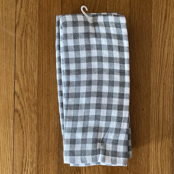 Set of two trick or treat dish towels nwt - Picture 2 of 2